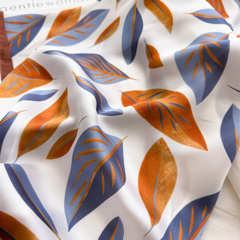Luxe Merk Print 70 Cm Vierkant - Luxury Bags Brands recensie en prijs